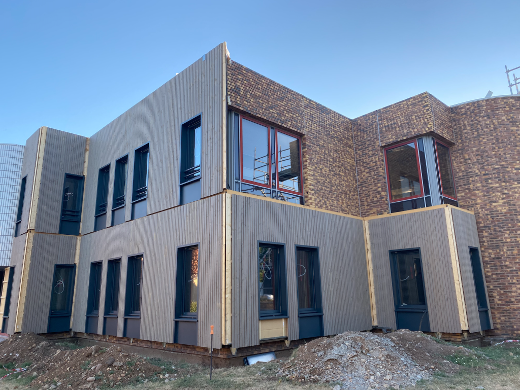 green campus mur manteau juillet 2020 3@patriarca